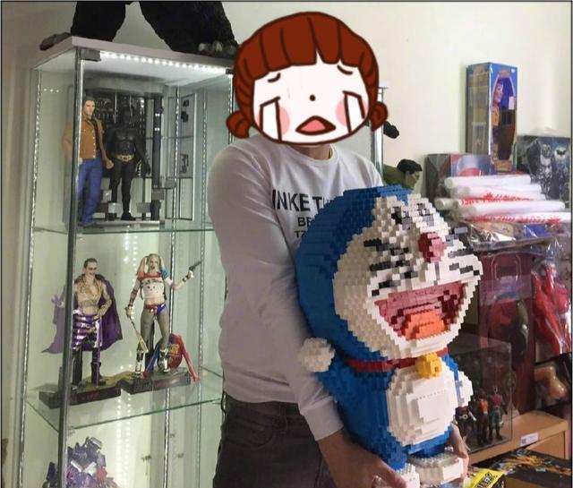 小家伙|花三天时间做了一个哆啦A梦,结果被3秒毁掉,网友一屋不容二猫