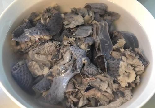 春天湿气太重,多给家人喝这汤,营养滋补又祛湿,让你一身轻松