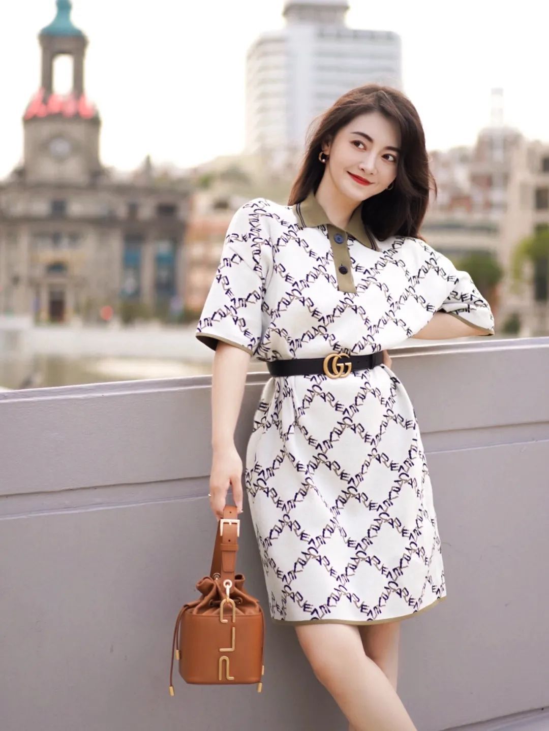 韩国小姐|小个子“不穿裤子”最显高！早秋流行这样穿，好看又时髦