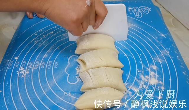 面粉|在家面粉别炸油条了,开水一烫,比蛋糕烧饼还香,真的非常美味