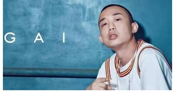 林晓峰|GAI周延“喊话”陈小春,出言无状引发热议,这有理吗?