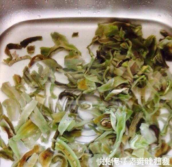 安神|失眠多吃这个菜，健脑安神，一觉睡到天亮，黑眼圈也消失啦