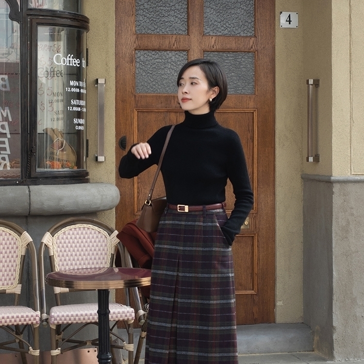 半身裙 30+女性如何摆脱土气感?针织衫搭配半身裙,高级时髦又减龄