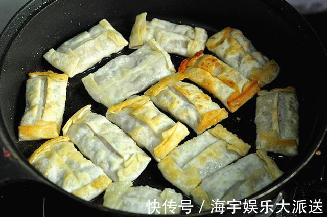 早餐别吃油条了，教你懒人做法，2块钱馄饨皮就搞定，比油条更香
