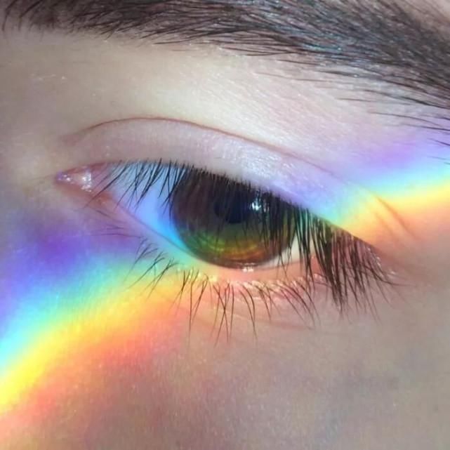 女孩子|女孩子“3个恶习”一定趁早改，不然眼睛越来越无神，小心没有异性缘