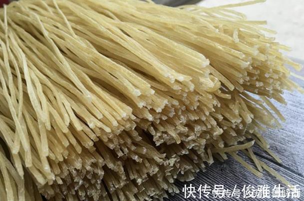 韭菜|怎么辨别出掺假的粉条？学会4个技巧轻松避开，不怕吃到假粉条