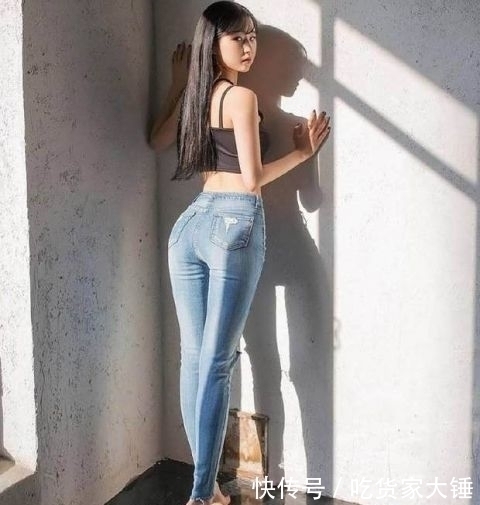 紧身衣|颜值满分的牛仔裤美女，穿出时尚女神范儿