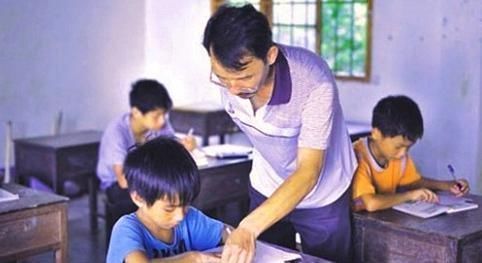 天宝|唐朝一个文盲23岁才学认字,写了1首诗传遍天下,上过学的都会背