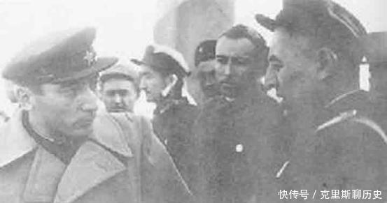 闻讯|他32岁成为少将,却率领6万人投奔苏联,主席闻讯感慨8字
