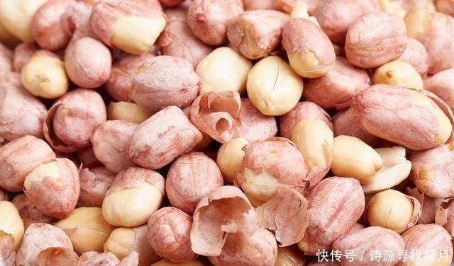 花生米|清炒花生米吃起来要酥脆，能掌握这5种技巧，炒出来的花生米好吃