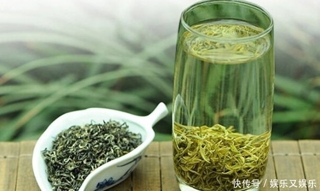 偷钙食物|女性45岁后想预防骨质疏松，3种偷钙食物要少食，多做3事