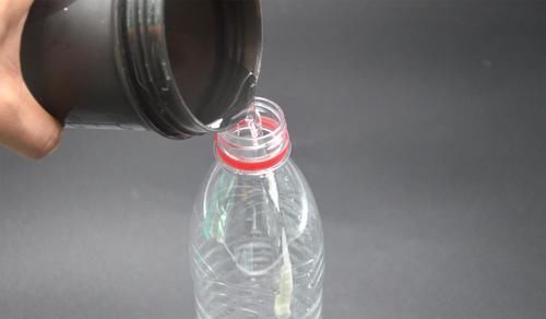 不管马桶多脏多臭,只需一个塑料瓶,马桶干净无异味,都学学吧