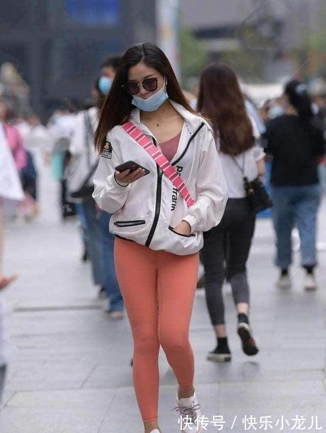 长裤 光彩夺目的打底裤显瘦好搭配,凸显时尚美女的绚烂气质,清新大气