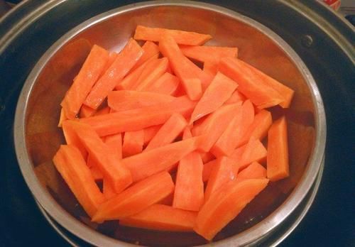 不用|不用晾晒也能做出软糯香甜有嚼劲的红薯干，保存时间长干净又卫生