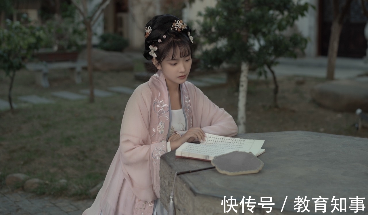 秋霜@五律丨雁宕云天阔,香生桂殿初。临窗茶一盏,欲问夜何如?