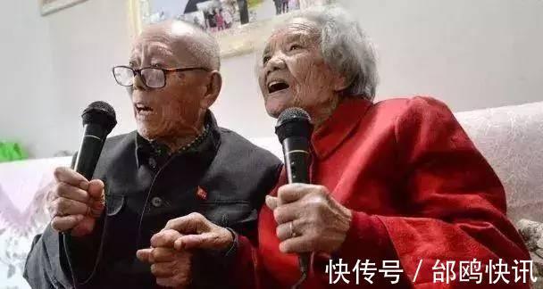 长寿老人|133岁老人抽烟喝酒不运动,他的长寿秘籍自己从不碰一件事