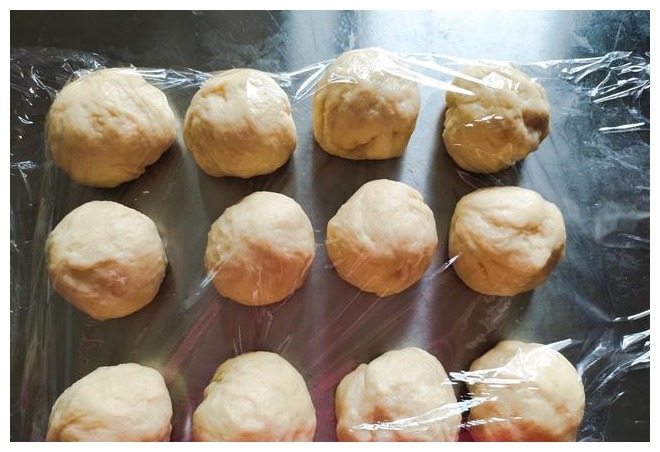 像云朵一样软的牛奶面包,不加一滴水,奶香浓郁又香甜