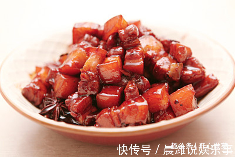 酱烧五花肉|精选美食：浇烧鲈鱼，酱烧五花肉，红烧羊肉的做法，有肉不腻