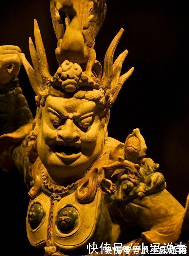 夜路@古代人们在赶夜路时,为啥宁愿睡在坟地,也不愿在破庙中过夜