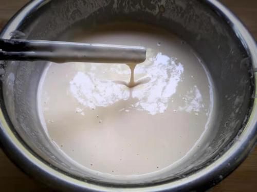 一日三餐|秋天，我家儿子超爱吃这早餐，一日三餐基本吃不了多少，一口一卷，几分钟上桌