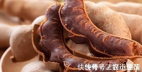 农民朋友|农村树上生长的一种野果,刚开始以为是花生,其实比花生营养更高