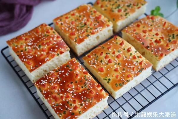 面粉别蒸馒头了,试试如此做,比面包好吃,出锅女儿一口气吃3块