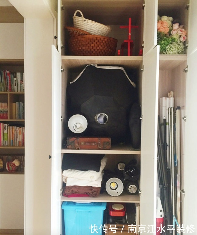 装修|南京阳台装修,阳台和客厅之间要打通吗?这样是不是更好?