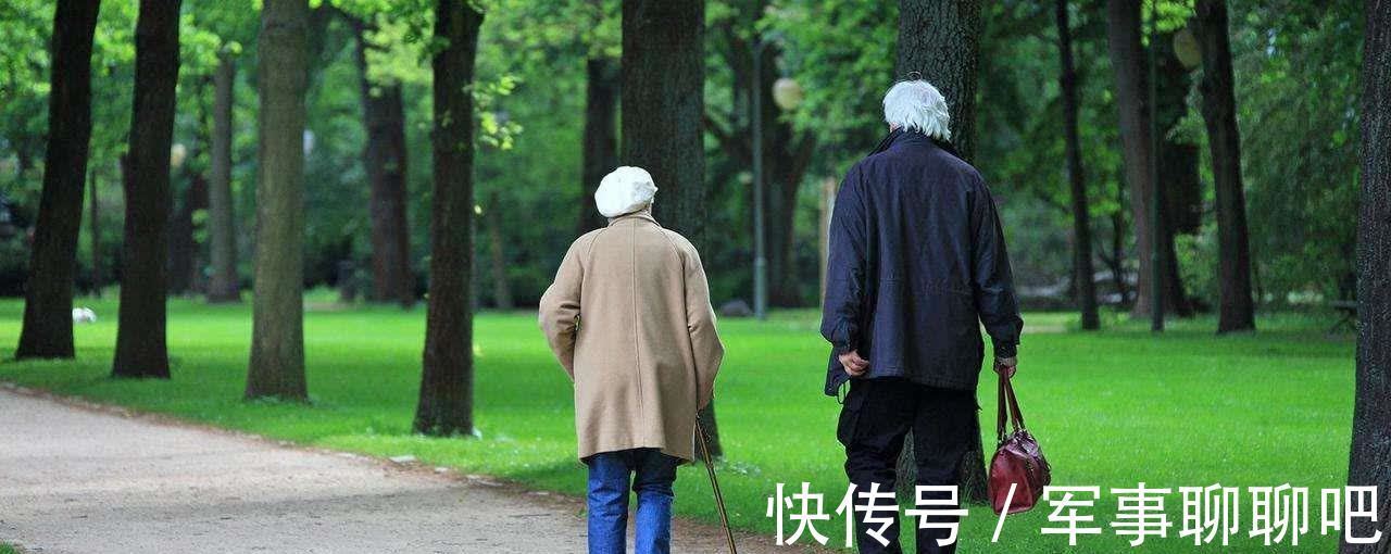 孩子|为什么很多老人给子女带娃,最后却活得不如一个保姆?