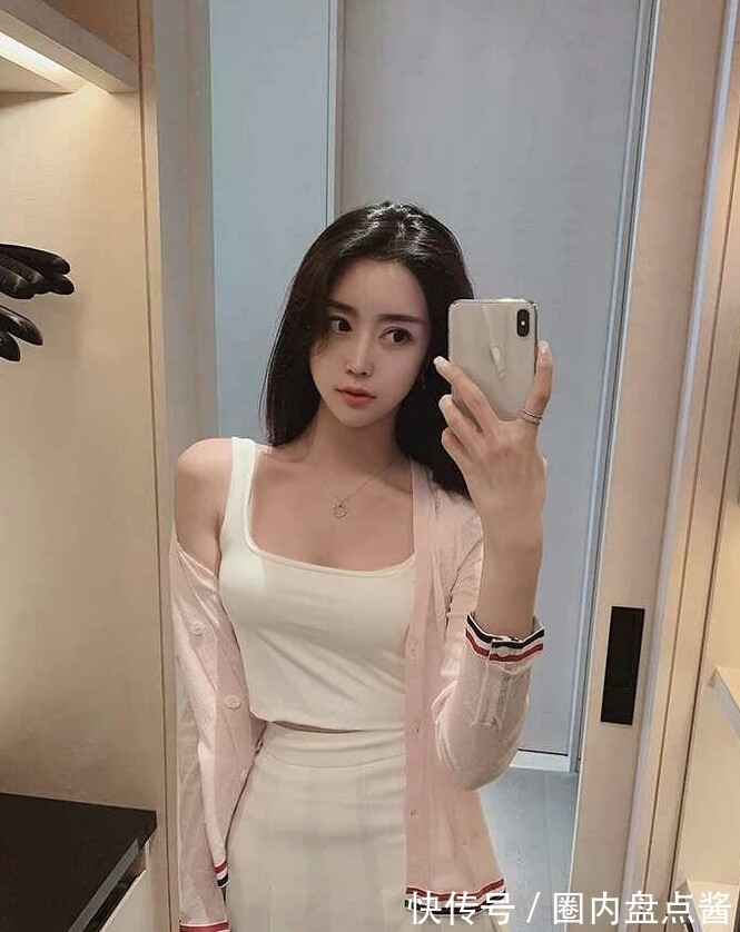 内衬 清新学院风,开衫搭配吊带短裙,低调不张扬