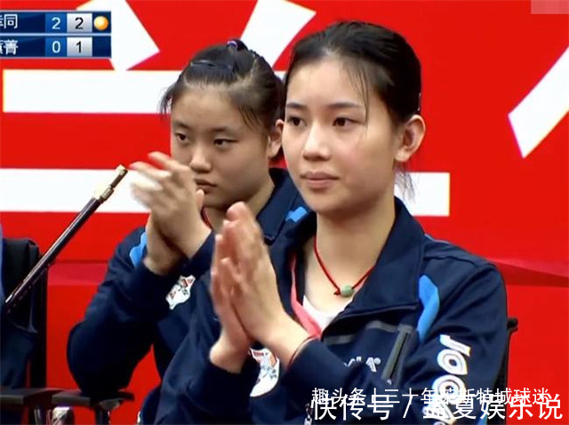 李隼|国乒队花人美心善!帮孙颖莎推箱任劳任怨,白发主帅太累走路不稳