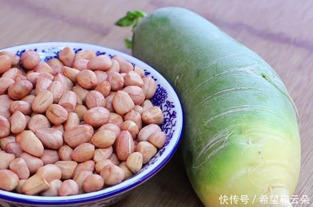 萝卜丸子别油炸了，这样做晶莹剔透，不油不腻，营养又健康