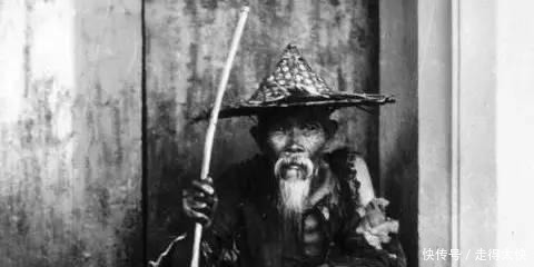 古人为什么一定要当官为什么清官难当为什么贪官那么多!