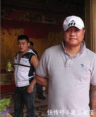 张家豪与李宝敏在酒吧发生冲突,俩人较量