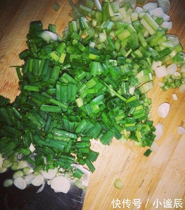 怀孕|妈从老家来照顾怀孕的老婆,看到早餐拉上老婆出去咯