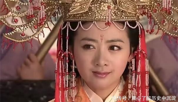 贾府最终败于哪一个人之手,脂砚斋九个字表明,原来是她!