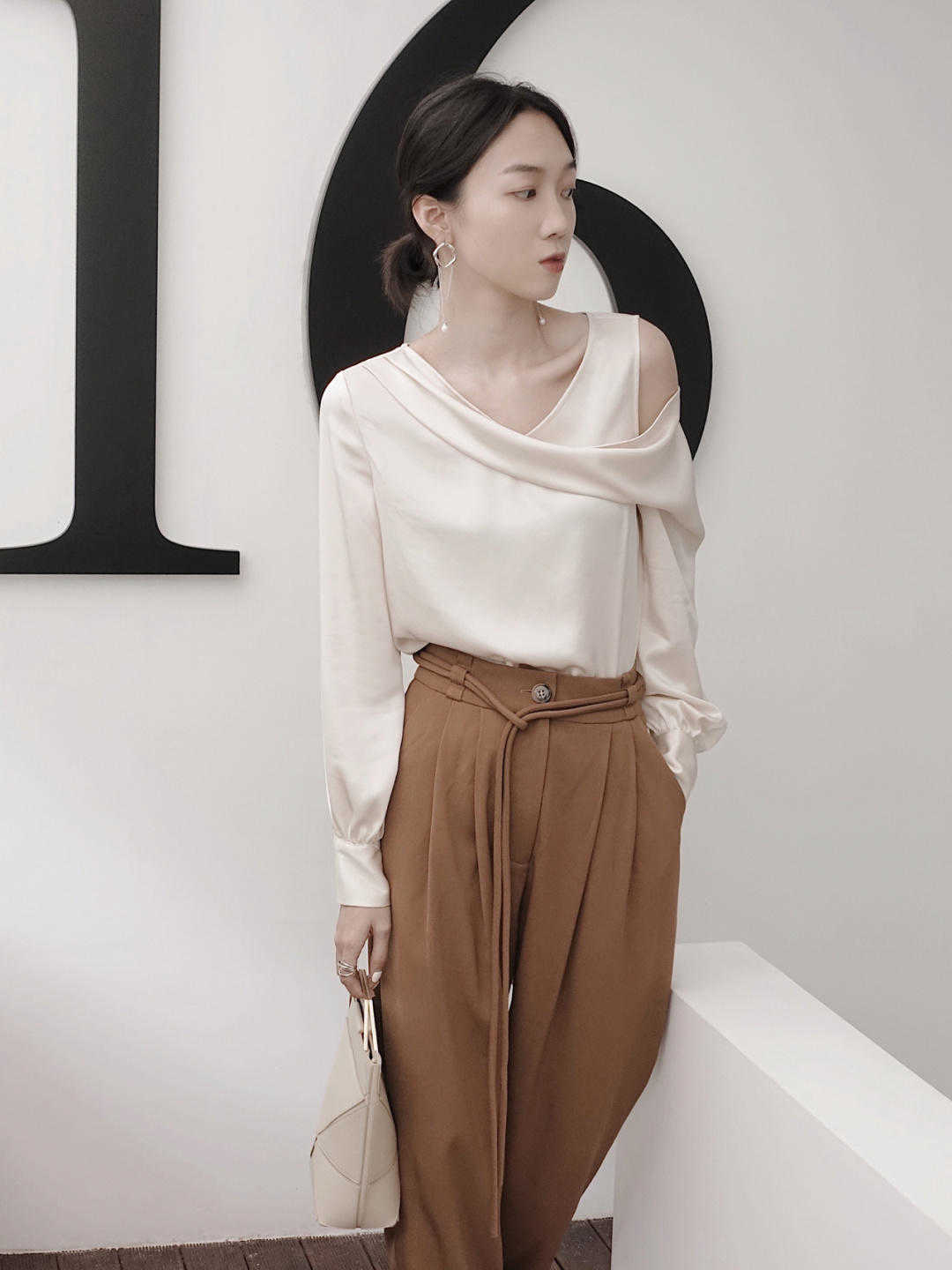 搭配|这个色系太适合秋天了,显高级的穿搭原来这么简单,气质好都翻倍