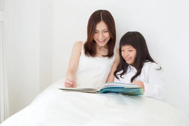 到底|亲悦读一问就烦孩子读完一本书,家长到底要不要提问