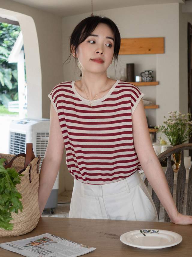 洋气|20岁到30岁的女生夏季末尾这样穿,衬衫配阔腿裤简约洋气,超好看