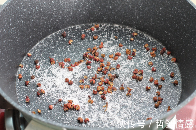 热量|减脂期也能大口吃肉,不加一滴油拒绝高热量,鲜嫩营养照样掉秤!