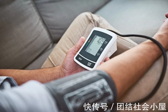 高血压人群|韭菜是高血压“发物”?医生:若想降血压,3种素食建议少吃