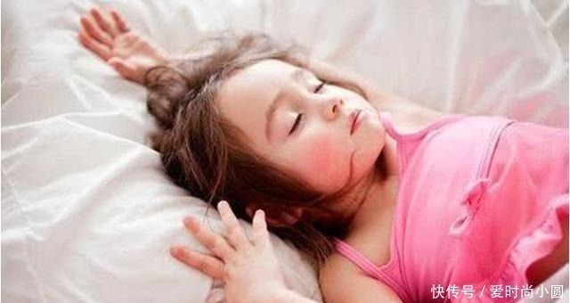 生长激素|自主入睡的孩子,和被父母哄睡的孩子有啥不同差距不仅在智商上