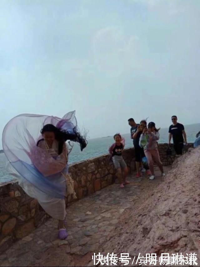 |那些令汉服小姐姐崩溃的瞬间,既搞笑又尴尬,希望你没遇到过