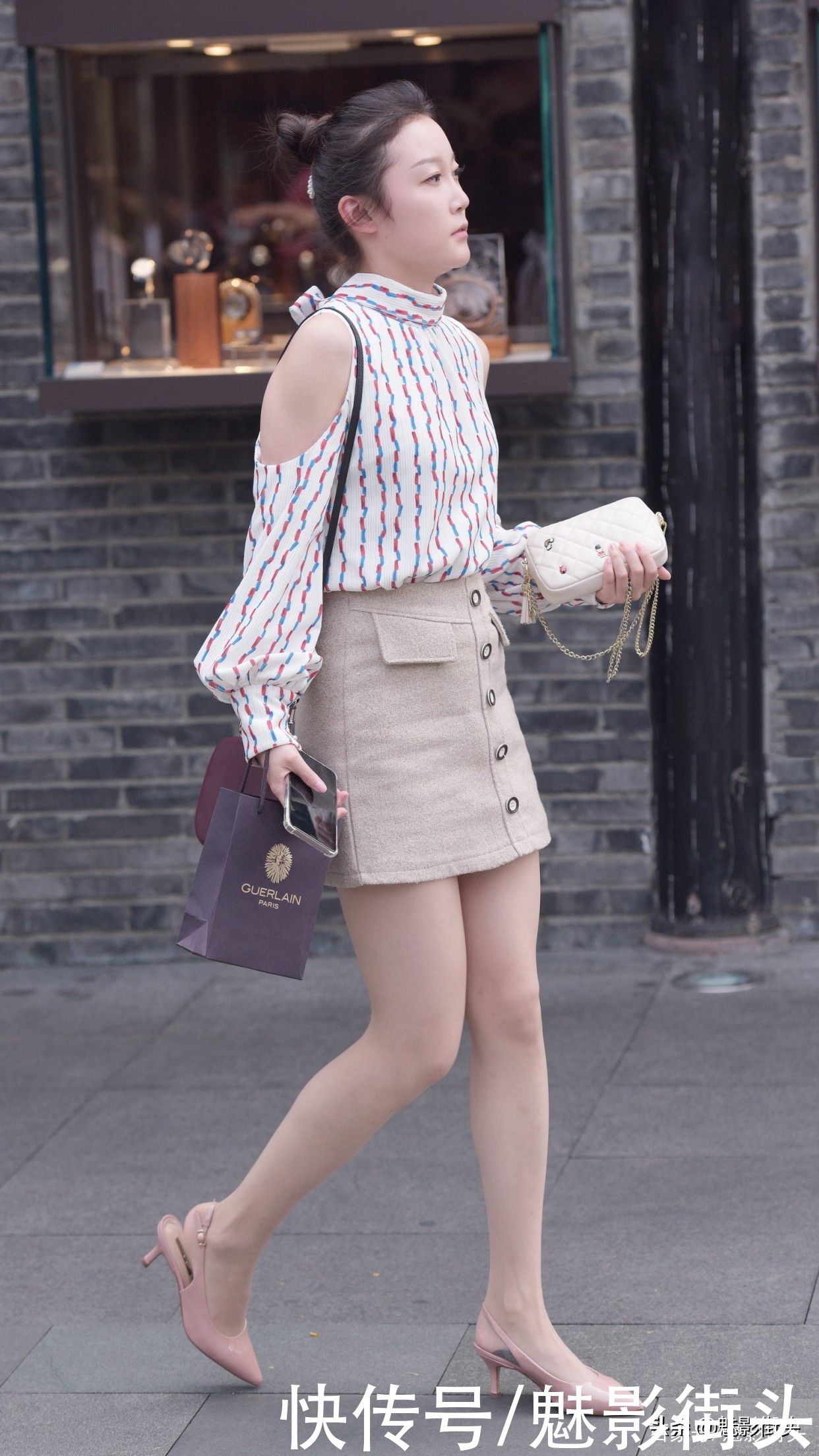 高跟鞋|半身裙+竖条纹衬衫，适合小个子女生的裙装搭配，显高有气质