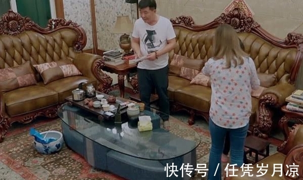 《變形計(jì)》最豪城市爸爸，抽的煙都如此罕見，能認(rèn)出的都是大神