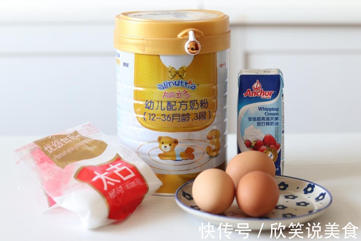 外表焦黄色泽诱人,软嫩有弹性的布丁入口即化,真好吃