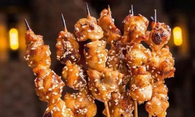 以下5种小食,被爸妈列入“黑名单”,辣条上榜,图5挨打也要买