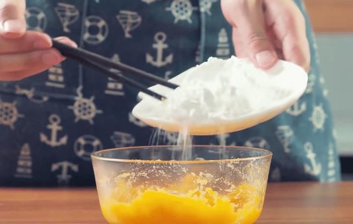 分享一款用红薯和紫薯做成的甜汤,软糯香甜又营养,孩子特爱吃