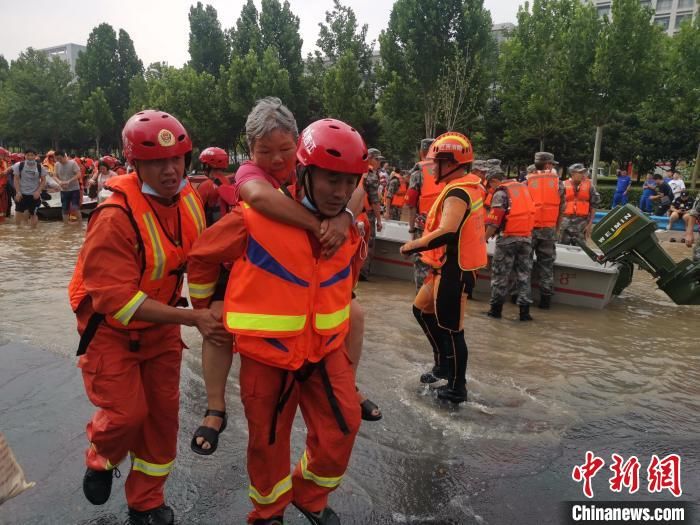 王登峰|空地联手 郑州市阜外华中心血管病医院患者加紧转移