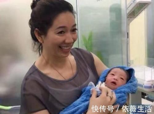 外婆|“最美外婆”火了,产房外成关注焦点,老人:别看我,看我孙子