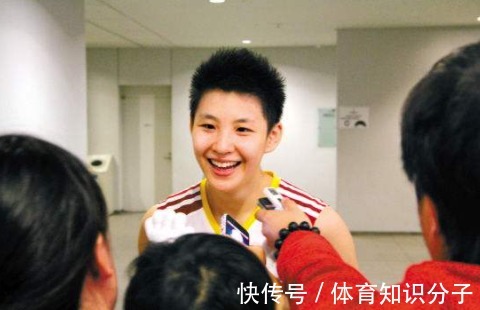 重建|中国女排面临重建,37岁青铜一代名将指明方向,强攻依旧要加强
